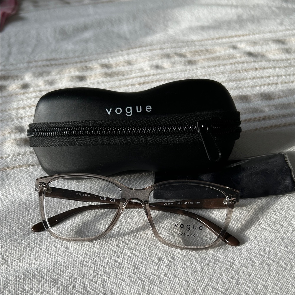 Vogue Transparent Glasses with Black Case